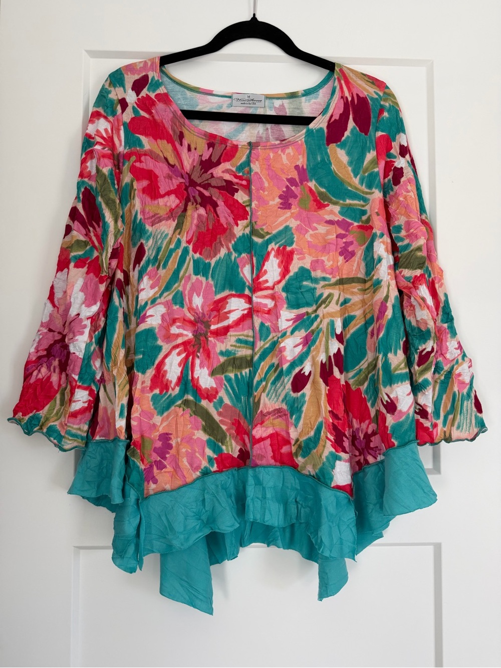 EUC Vine Street Floral Crinkle Ruffle Tunic Top with Teal Hem, Medium